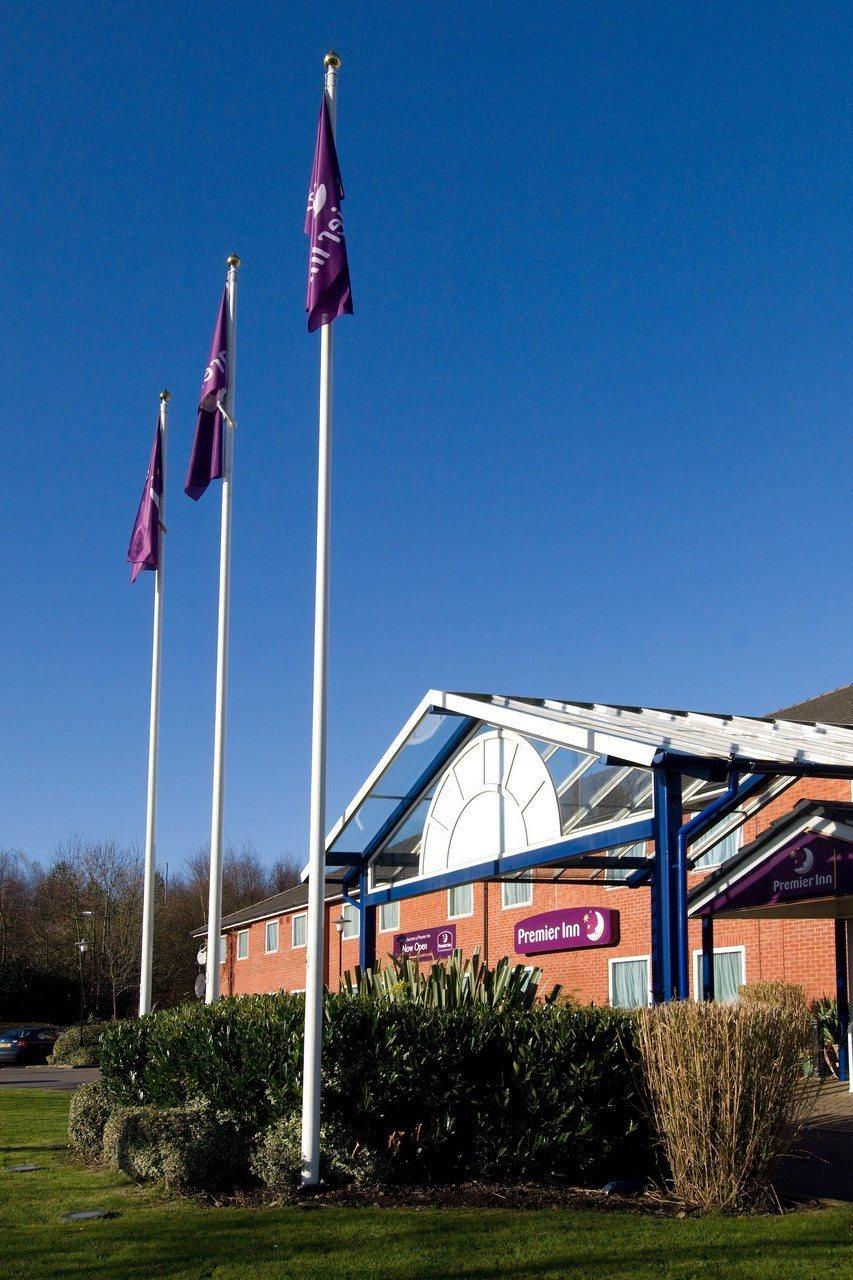 Premier Inn Pontypool Esterno foto